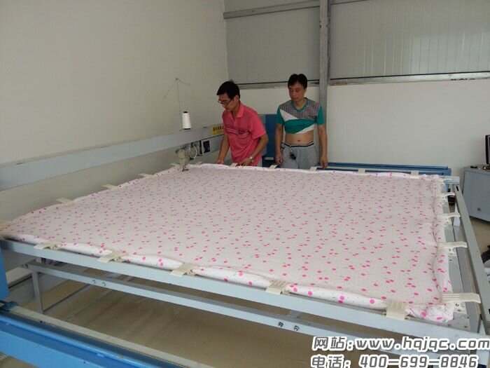 电脑做被子 电脑绗缝机缝被子视频实拍